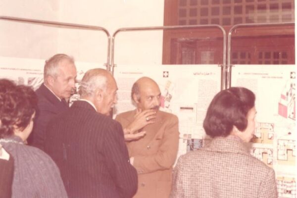 الوزير ابراهيم نجيب و د. محمد كامل و د. ليلي ابراهيم في معرض مشروعات المركز