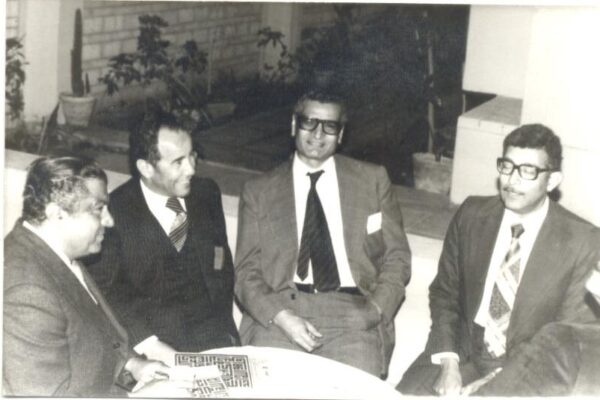 علي اليمين د.محمود سامي حسن و آخرين
