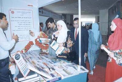 معرض بيع مجلات عالم البناء مع مهندسة هدي فوزي و م. سحر ياسين و استاذ محسن توفيق